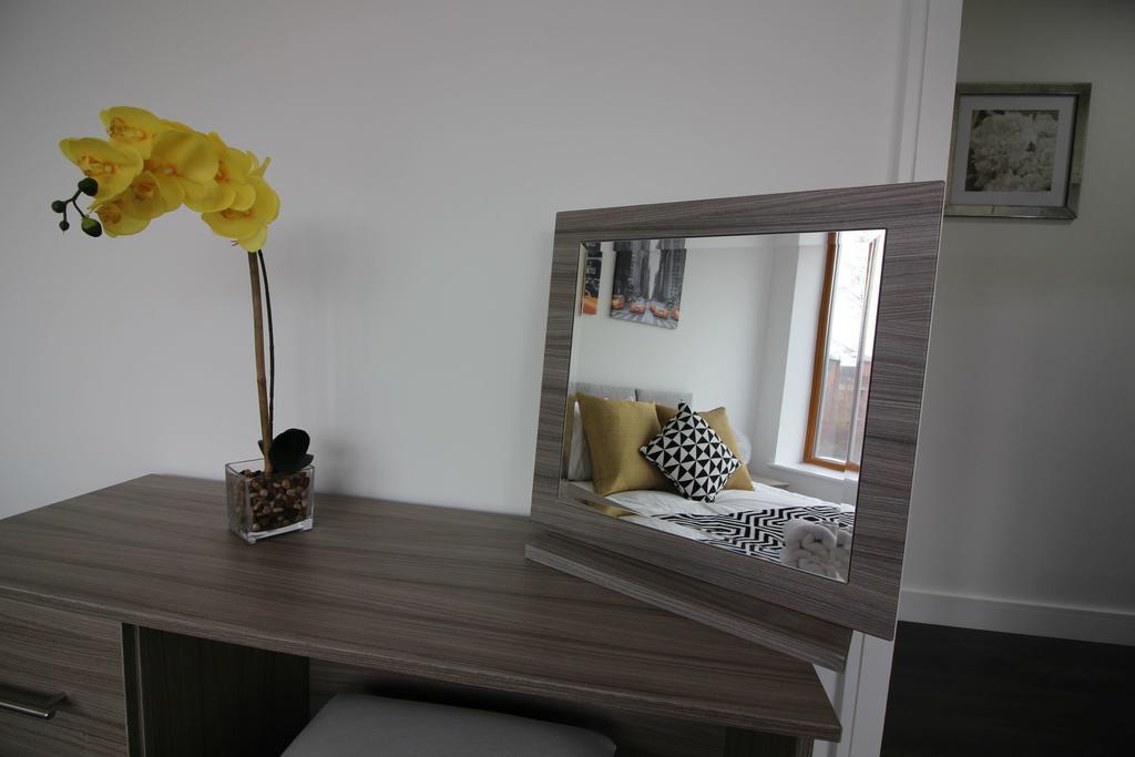 Britannia Chambers Apartment ลีก ภายนอก รูปภาพ
